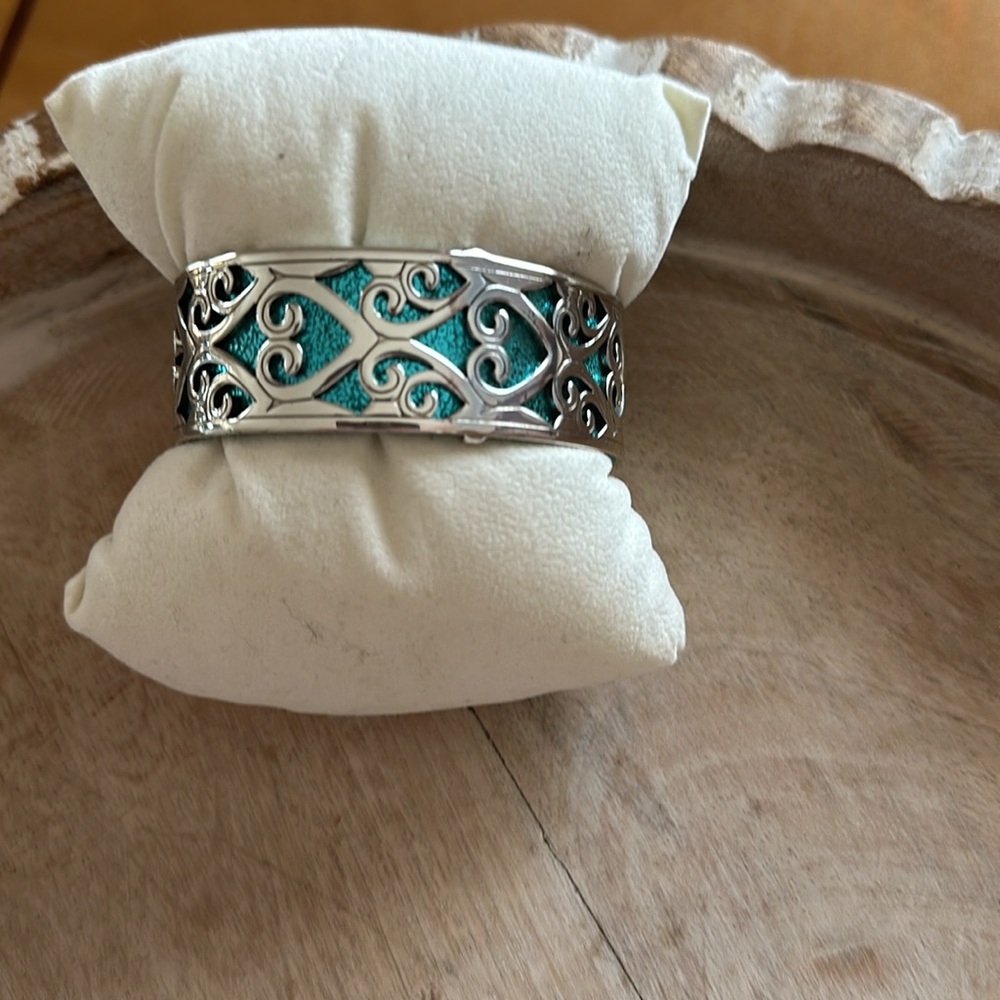 Brighton Interchangeable Cuff Bracelet. New. - image 2